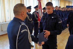 Ślubowanie nowych policjantów