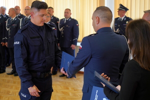 Ślubowanie nowych policjantów