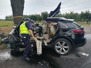 Policjant na miejscu zdarzenia wykonuje czynności