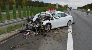 samochód biorący udziała w wypadku audi