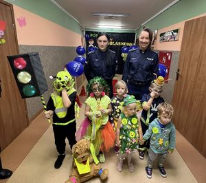 policjantki wraz z laureatami