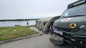 widok pojazdów wojskowych